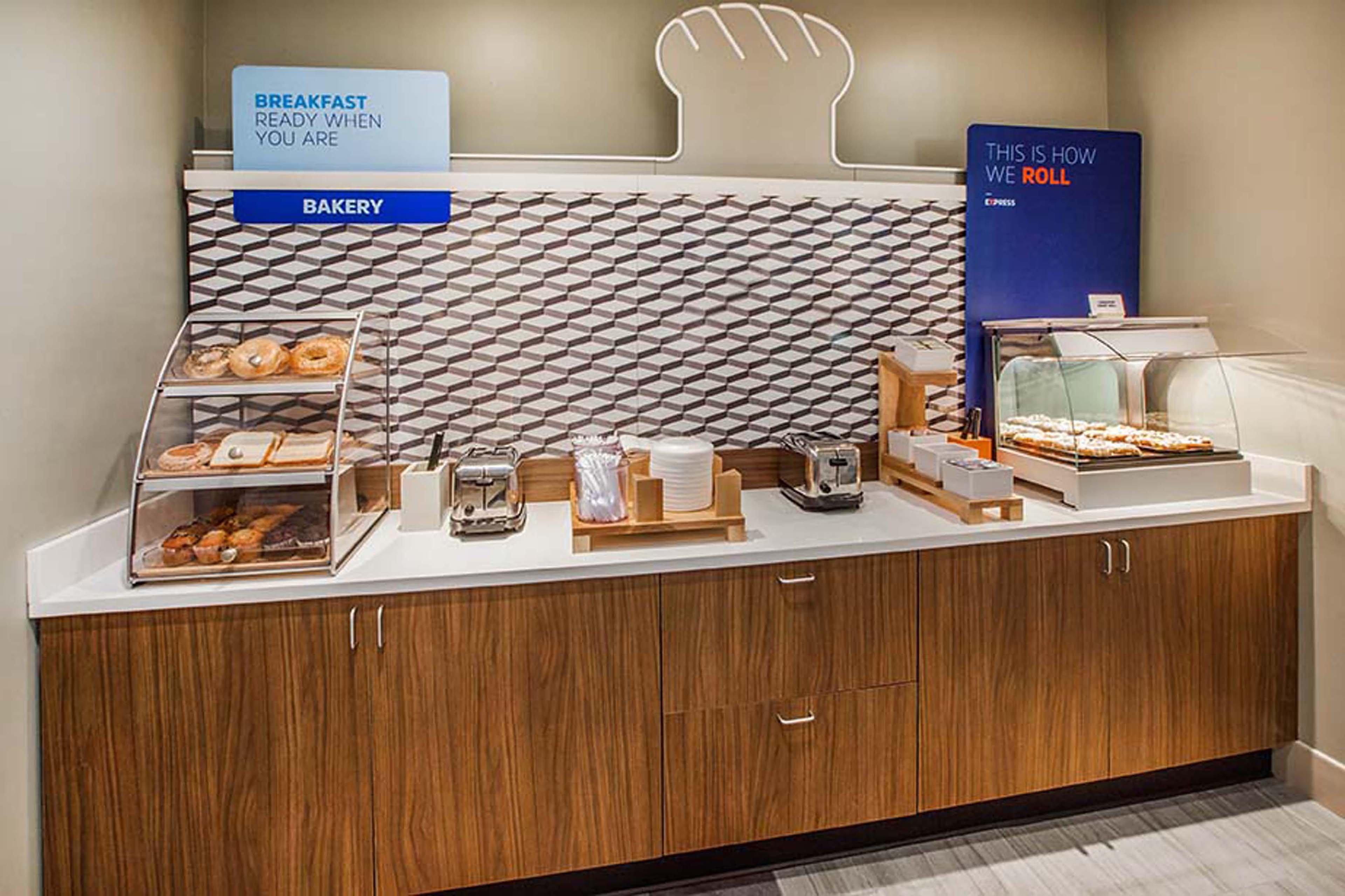 Holiday Inn Express Richfield By Ihg Екстер'єр фото