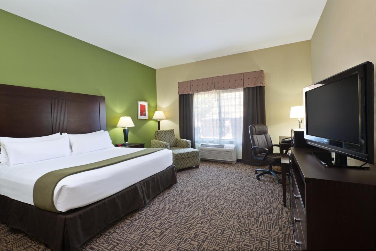 Holiday Inn Express Richfield By Ihg Екстер'єр фото